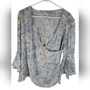 East West Vintage Baby Blue Floral Flowy Top Size Large Cross Front 3/4  Sleeve
